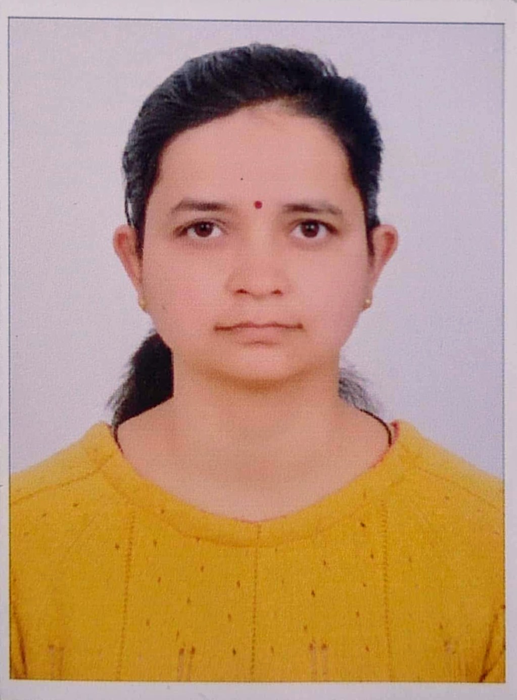 Ankita Singh Adhirana – Yoga Teacher SKM Yoga