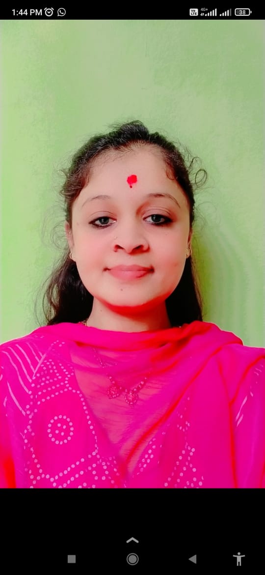 Gayatri Nishod – Yoga Teacher SKM Yoga