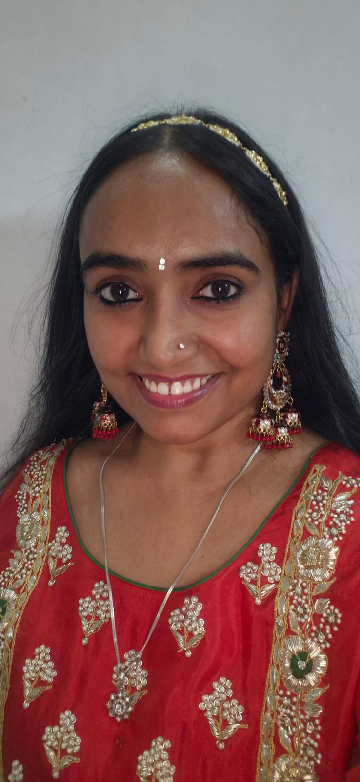 Khuboo Khatro – Yoga Teacher SKM Yoga