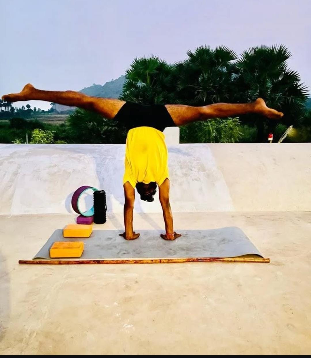 kunal mishra  yoga teacher