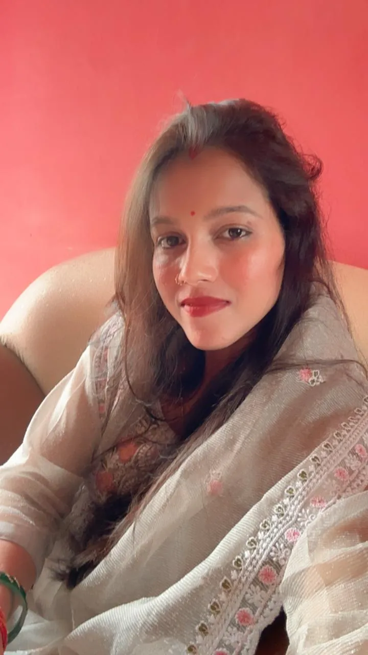 Priya Jaiswal – Yoga Teacher