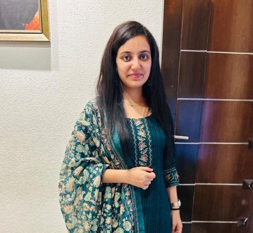 Vanita Dutt – Yoga Teacher SKM Yoga