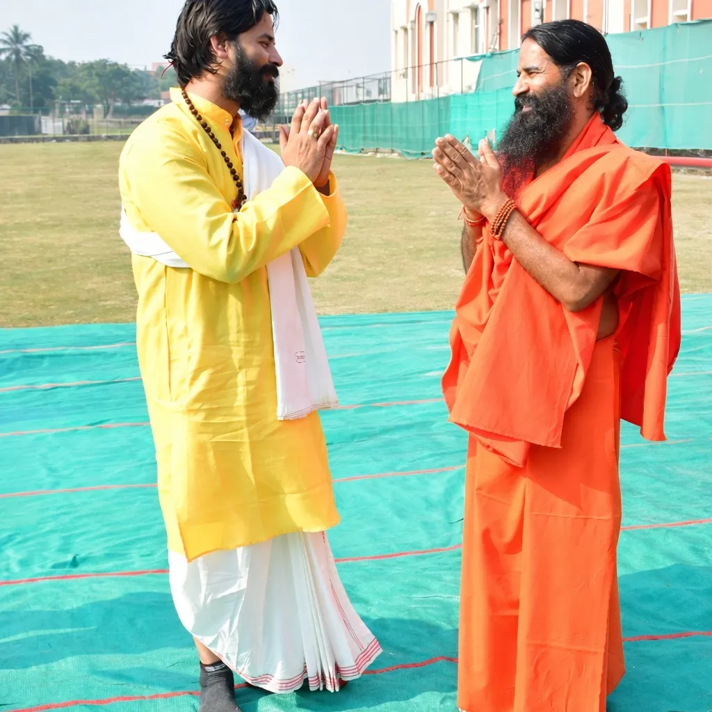 Dr Shivam Mishra - Best Yoga Teacher in Noida - Founder SKM Yoga Noida Sector 39