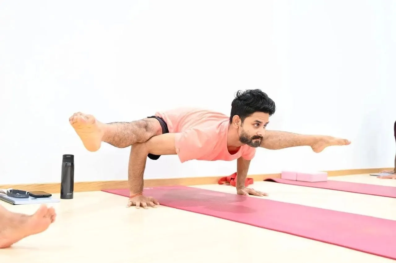 Dr Shivam Mishra Yoga Class Curriculum Noida - Pranayama Asana Philosophy SKM Yoga